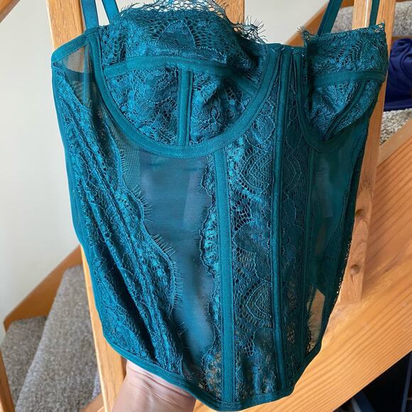 Dealmore emerald green lace corset top - Picture 5 of 7